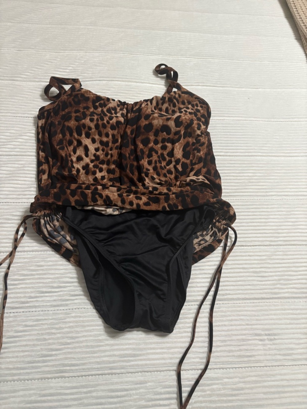 MagicSuit Leopard Print Swimsuit Size 6 - Picture 3 of 5